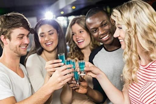 Singles Pub Crawl in London with 4 Venues & Free Shot